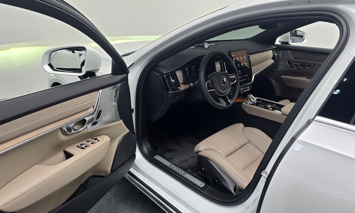 Volvo S90 2026