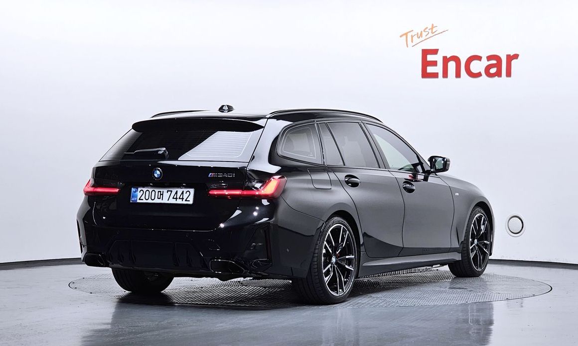BMW 3-Series 2025