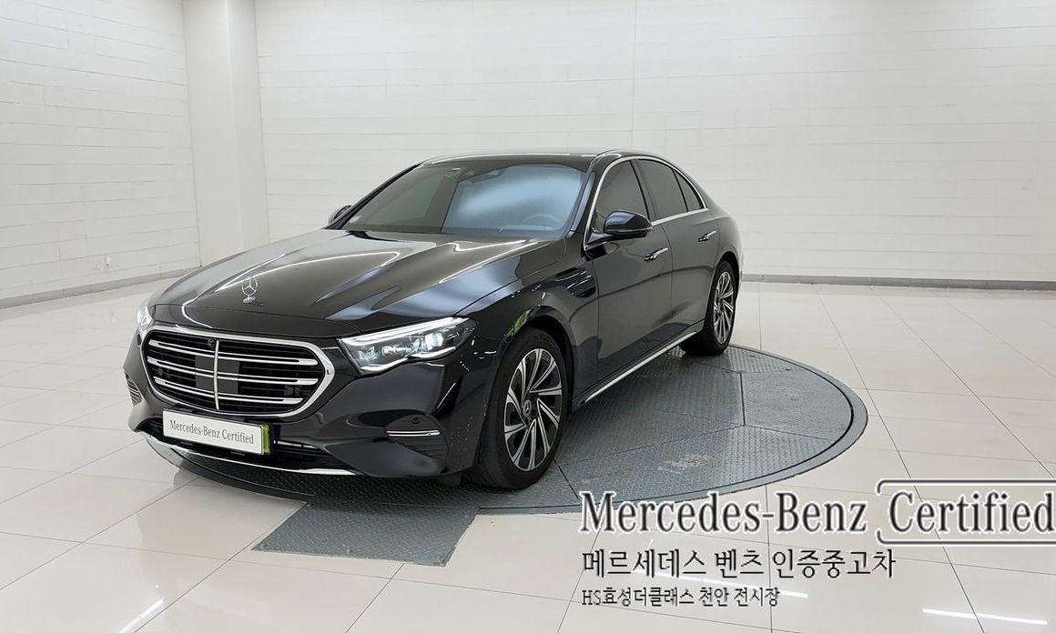 Mercedes-Benz E-Class 2024