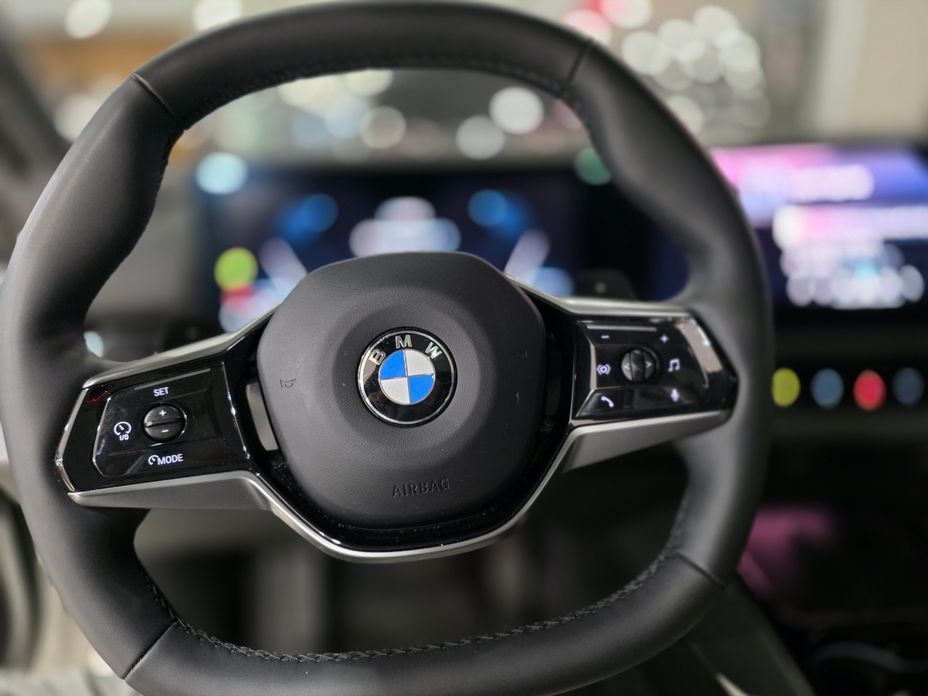BMW 5-Series 2024