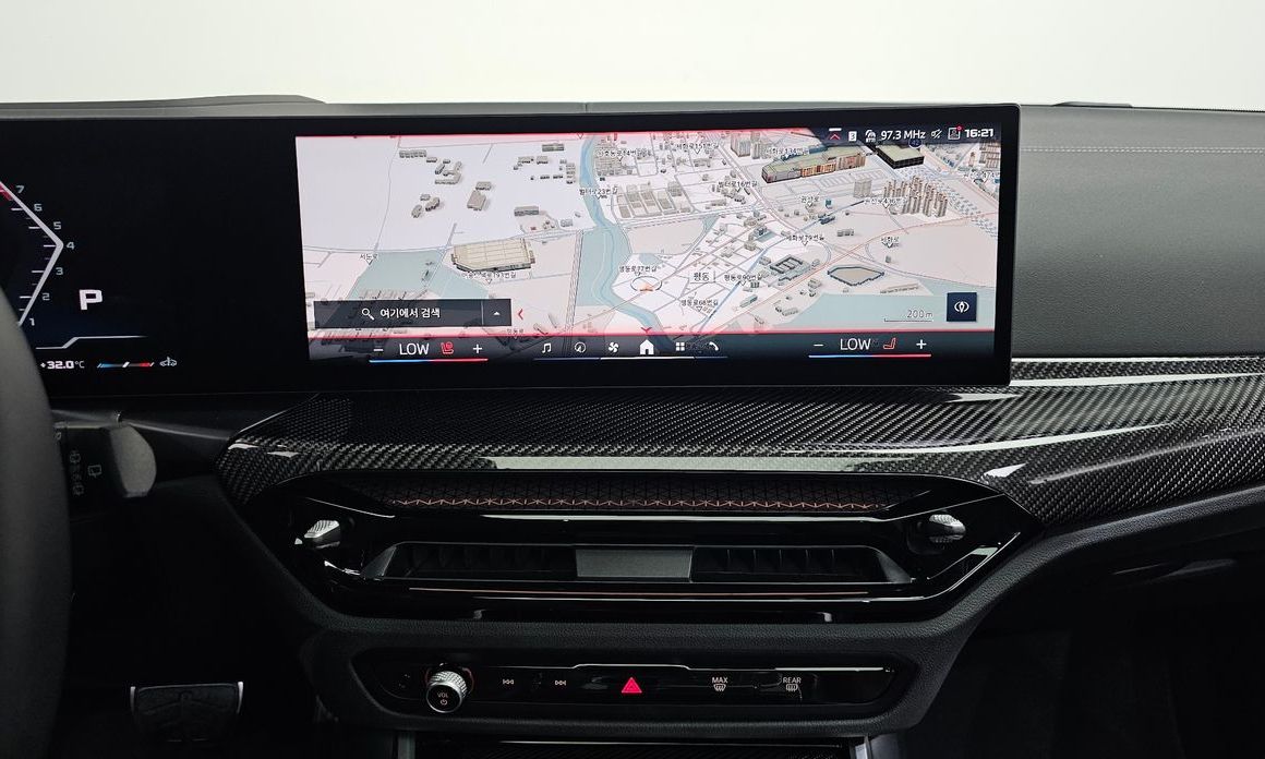 BMW 3-Series 2025