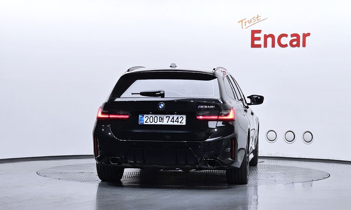BMW 3-Series 2025