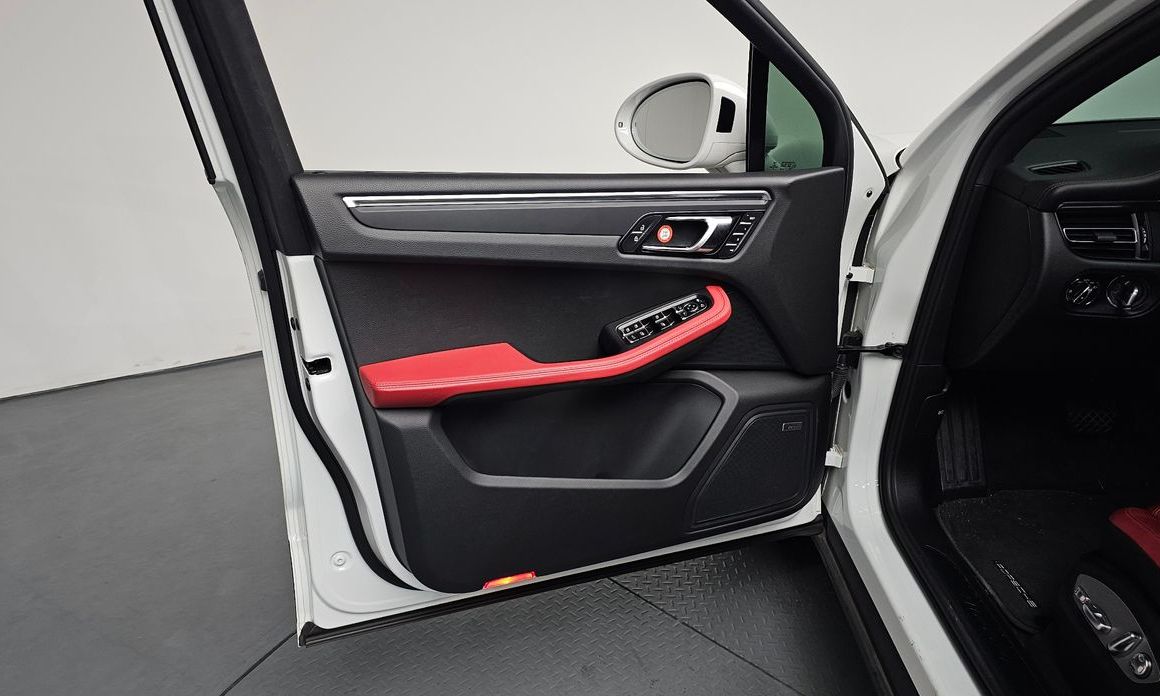 Porsche Macan 2021