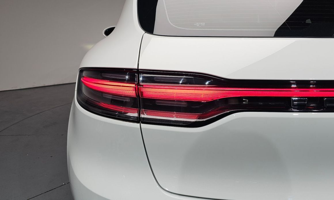 Porsche Macan 2021