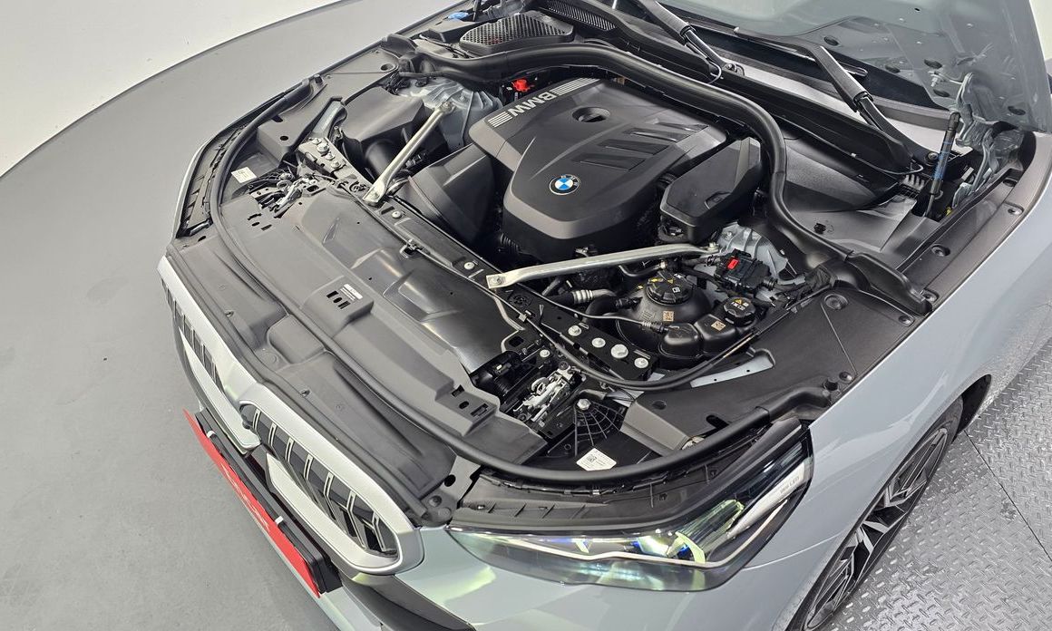 BMW 5-Series 2025