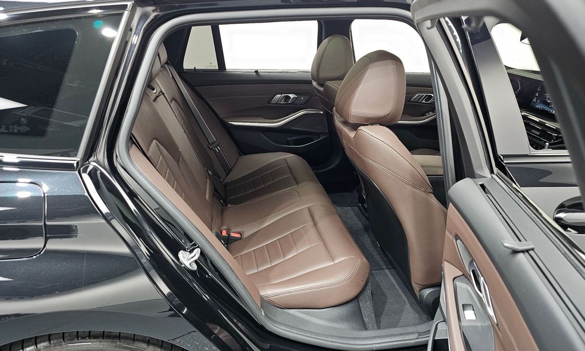 BMW 3-Series 2025