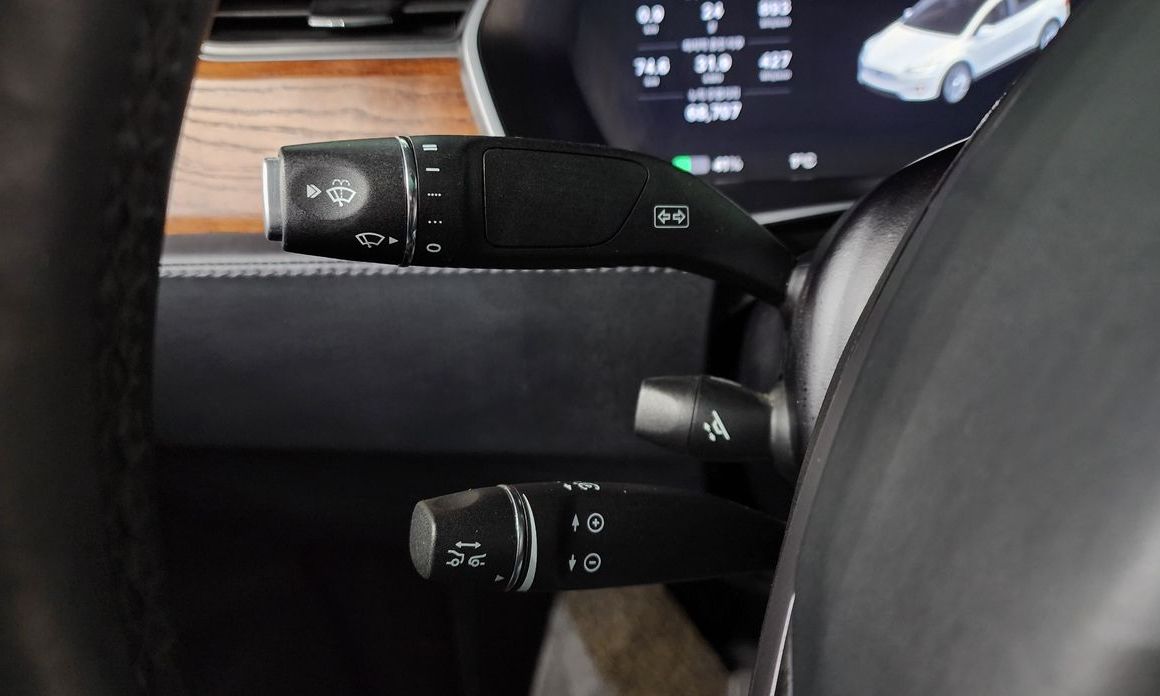 Tesla Model X 2019
