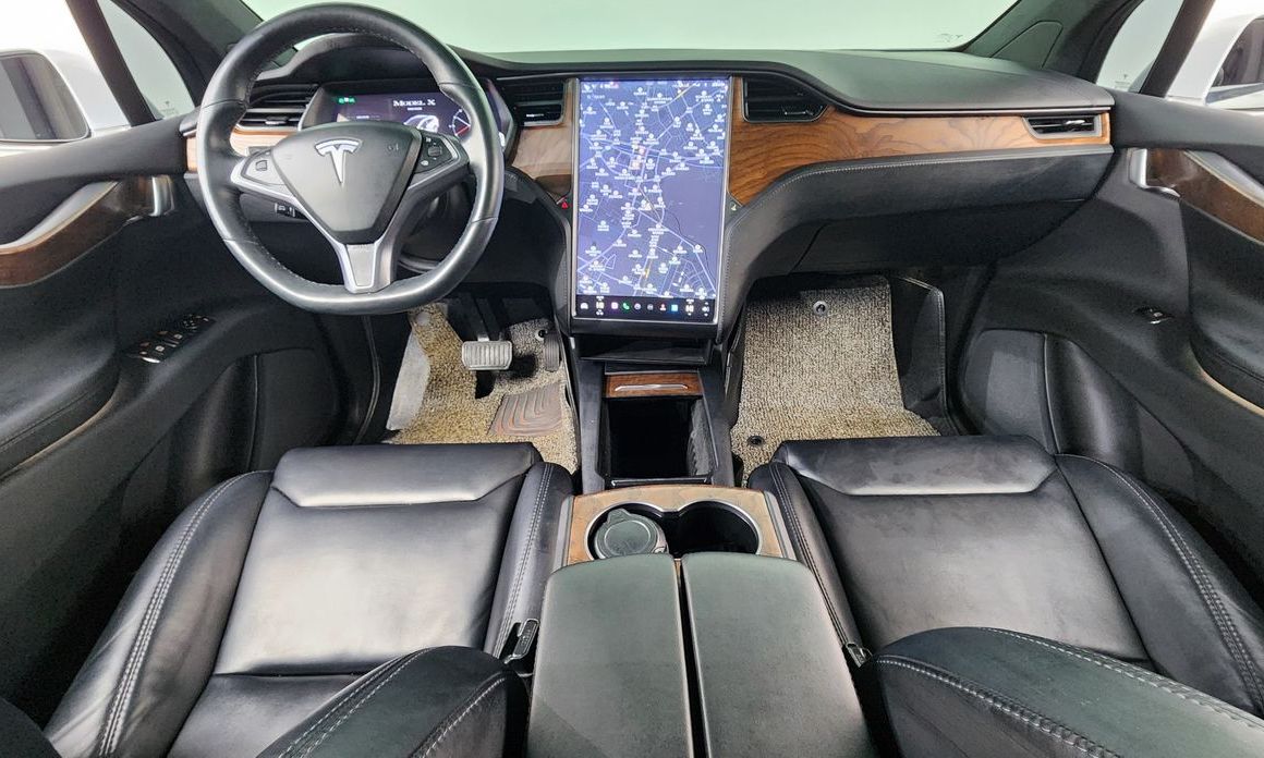 Tesla Model X 2019
