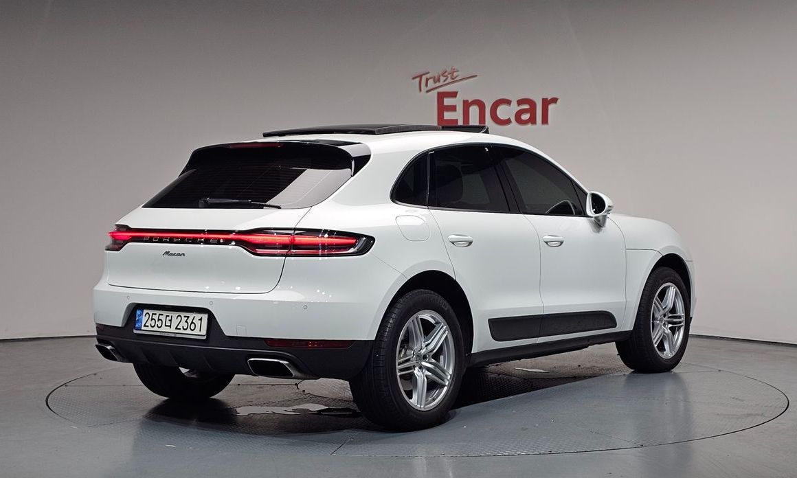 Porsche Macan 2021