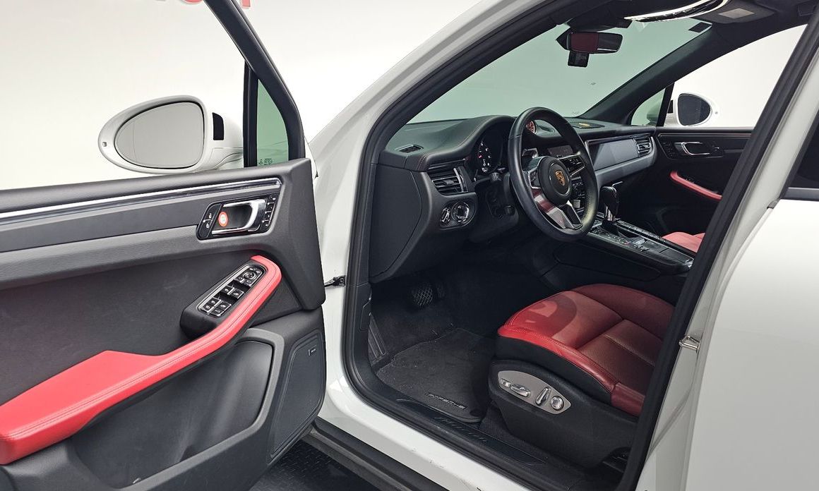 Porsche Macan 2021