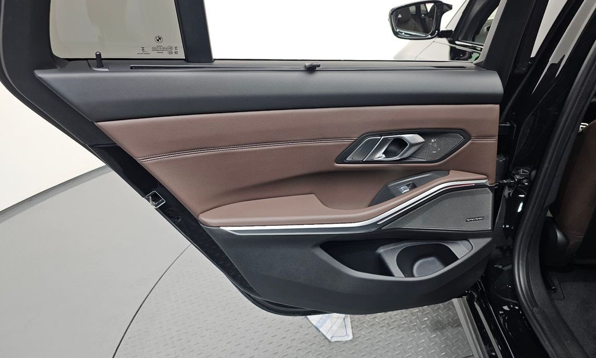 BMW 3-Series 2025