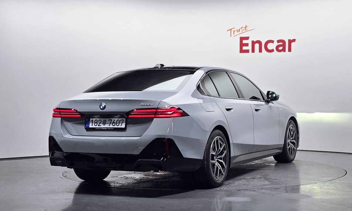 BMW 5-Series 2025