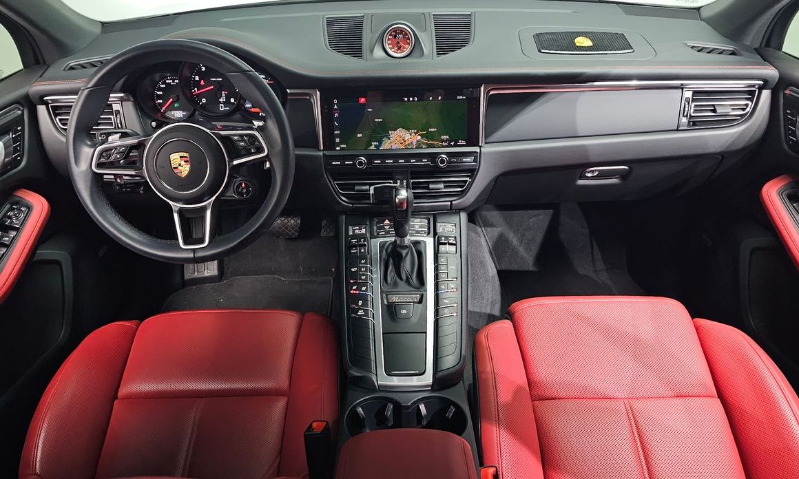 Porsche Macan 2021