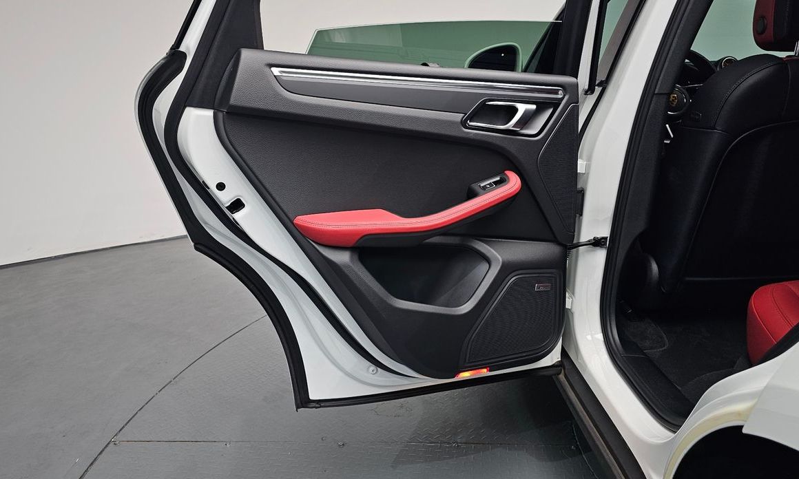 Porsche Macan 2021