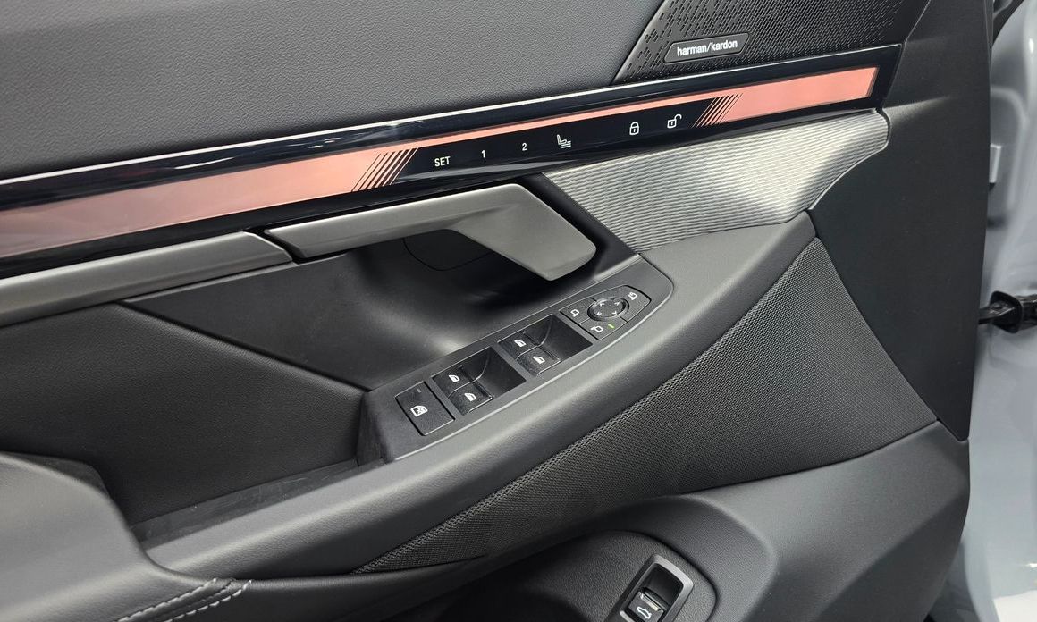 BMW 5-Series 2025