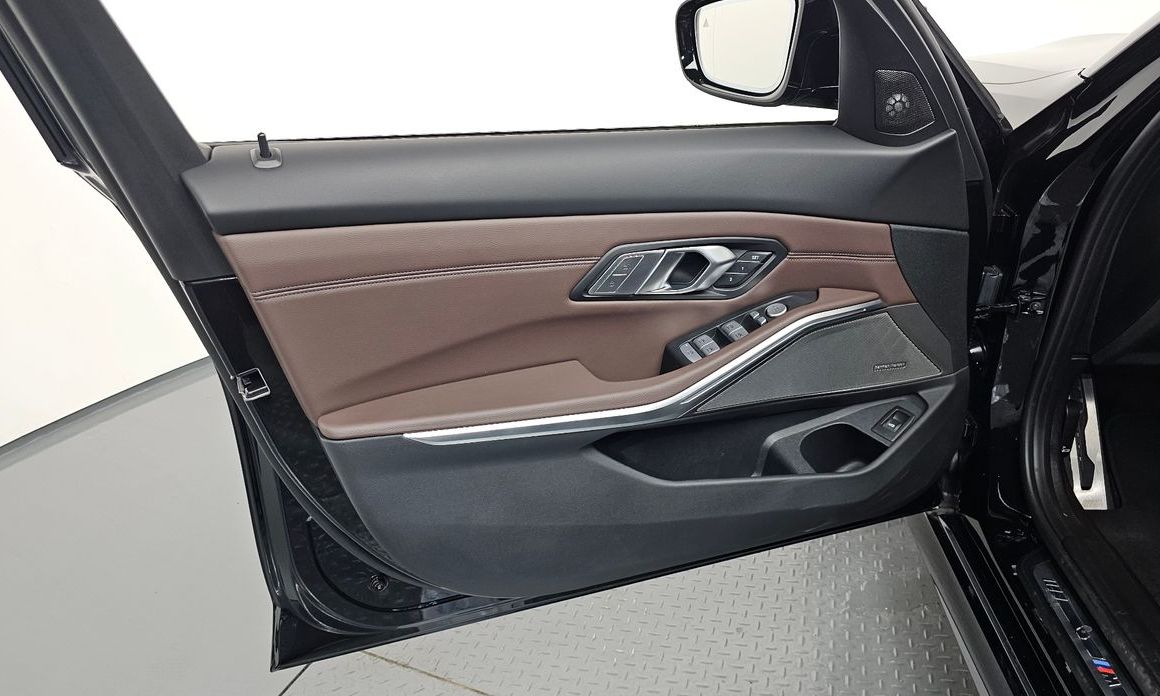 BMW 3-Series 2025