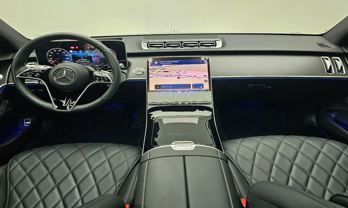 Mercedes-Benz S-Class 2025