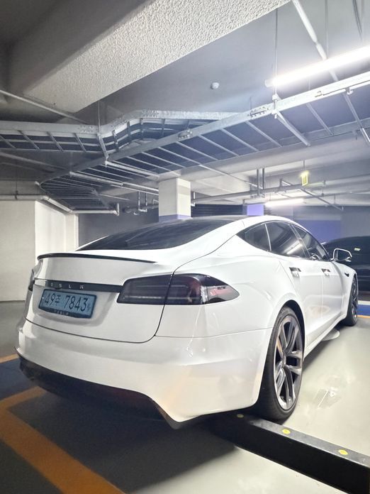 Tesla Model S 2023