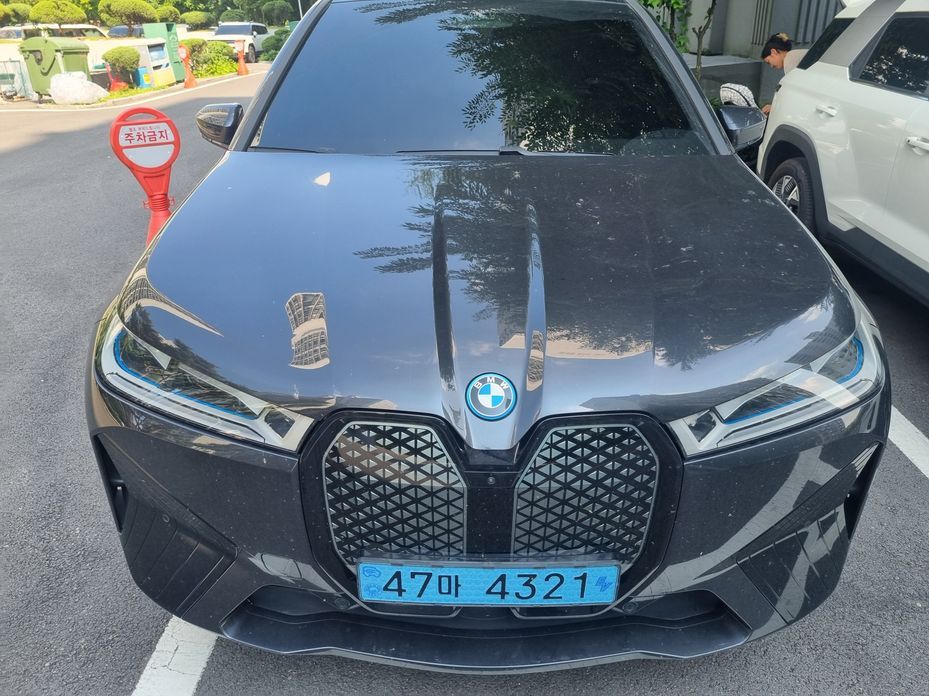 BMW iX 2023