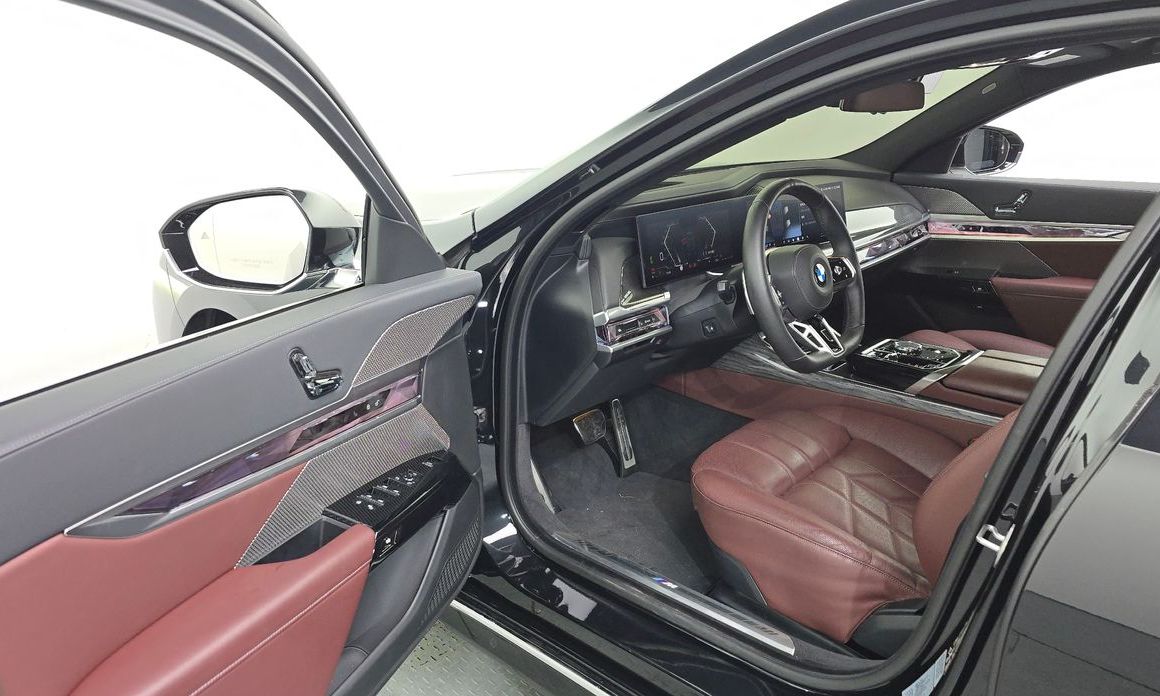 BMW 7-Series 2024