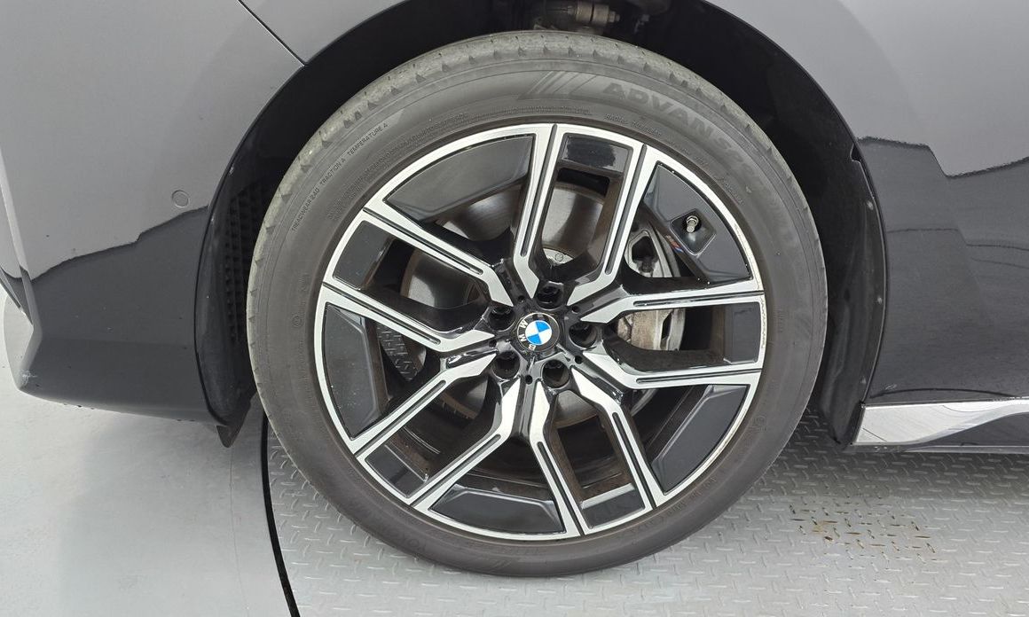 BMW 7-Series 2024
