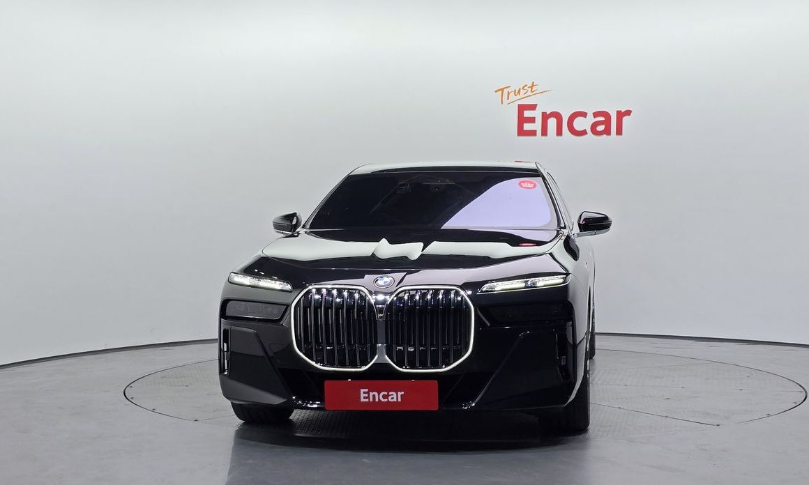 BMW 7-Series 2024