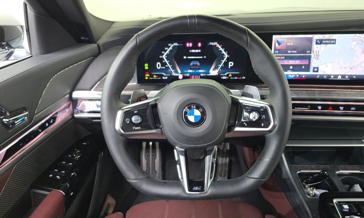 BMW 7-Series 2024