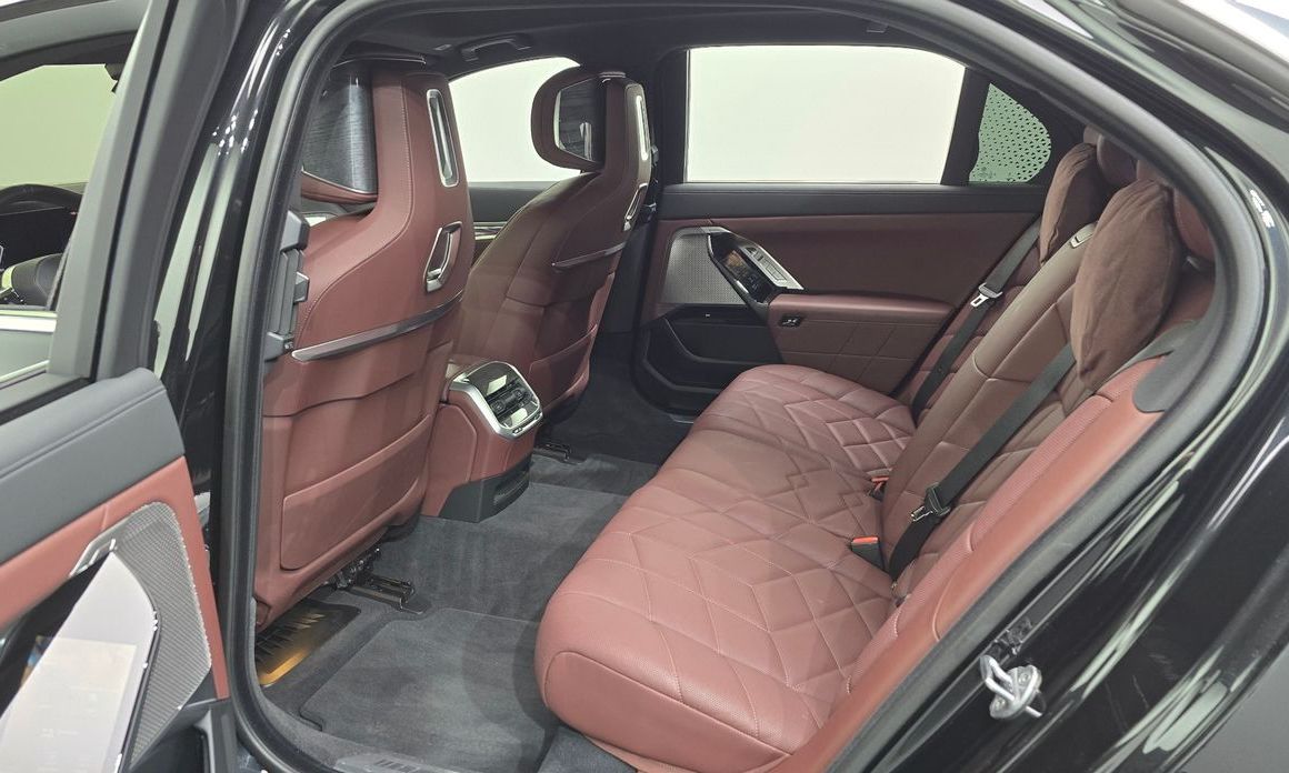 BMW 7-Series 2024