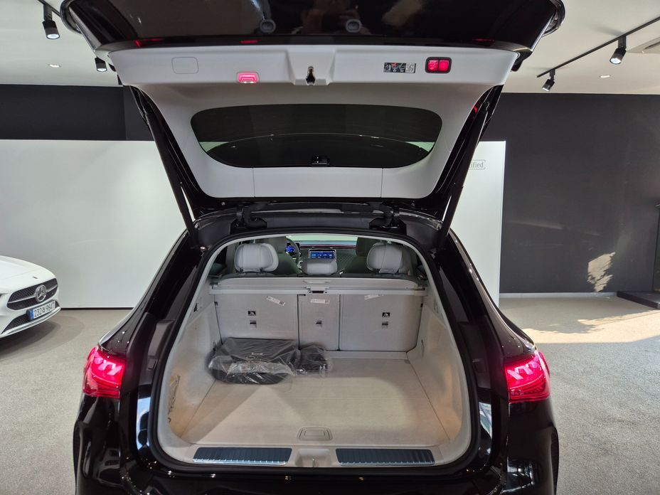 Mercedes-Benz EQE 2025