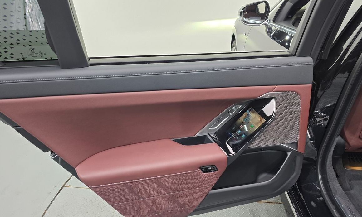 BMW 7-Series 2024