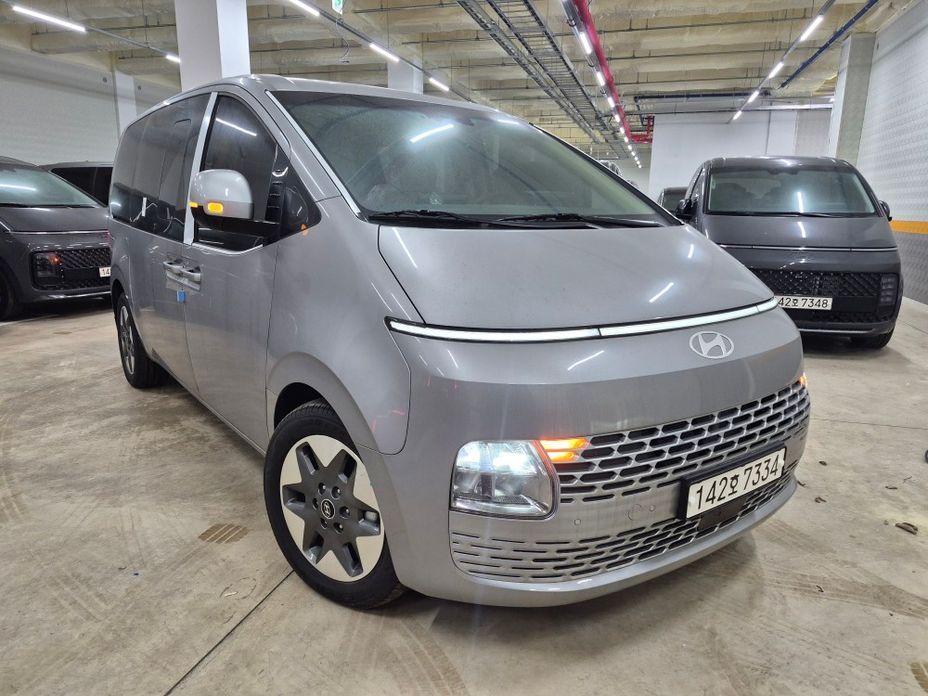 Hyundai Staria 2025