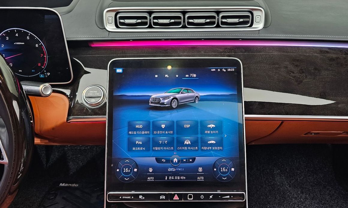Mercedes-Benz S-Class 2021