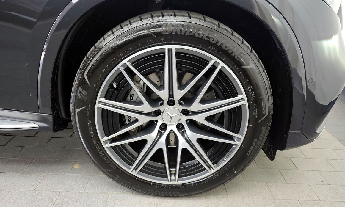 Mercedes-Benz GLC-Class 2025