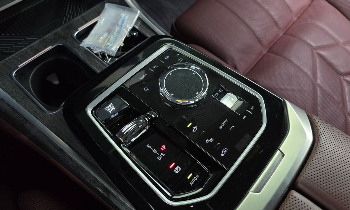 BMW 7-Series 2024