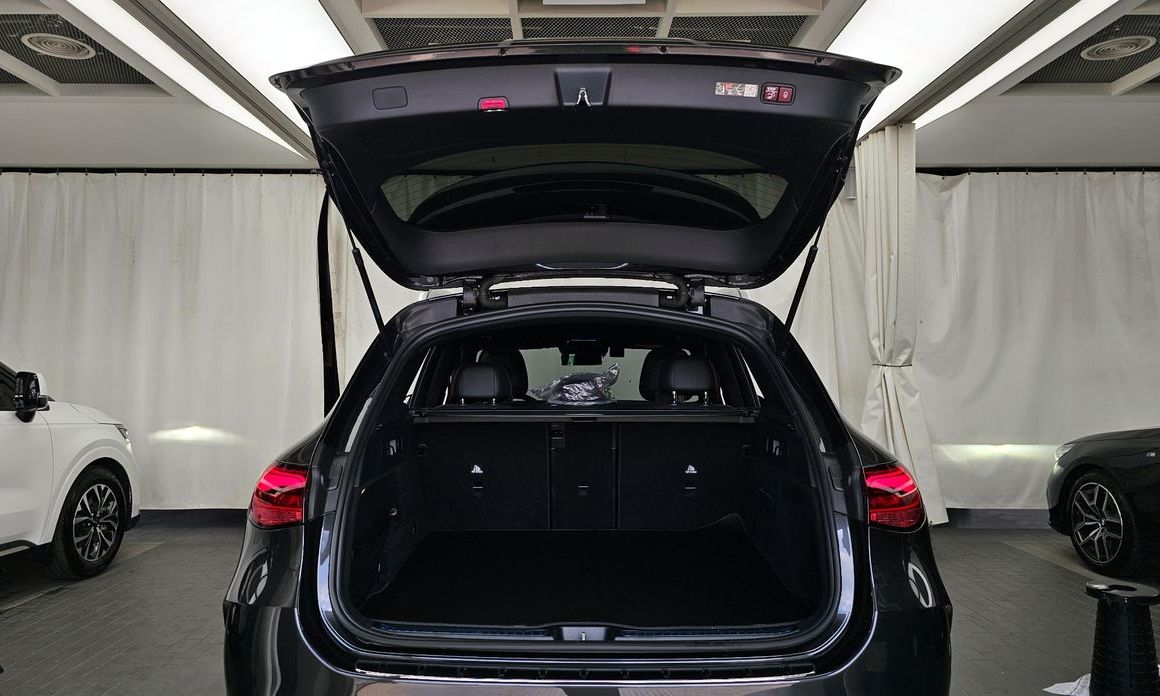 Mercedes-Benz GLC-Class 2025