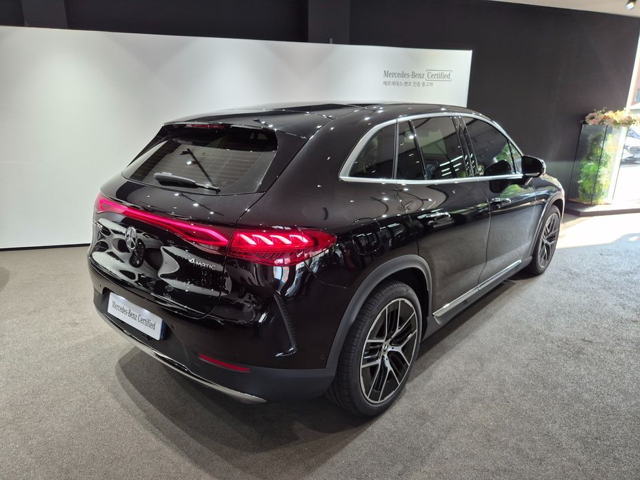 Mercedes-Benz EQE 2025