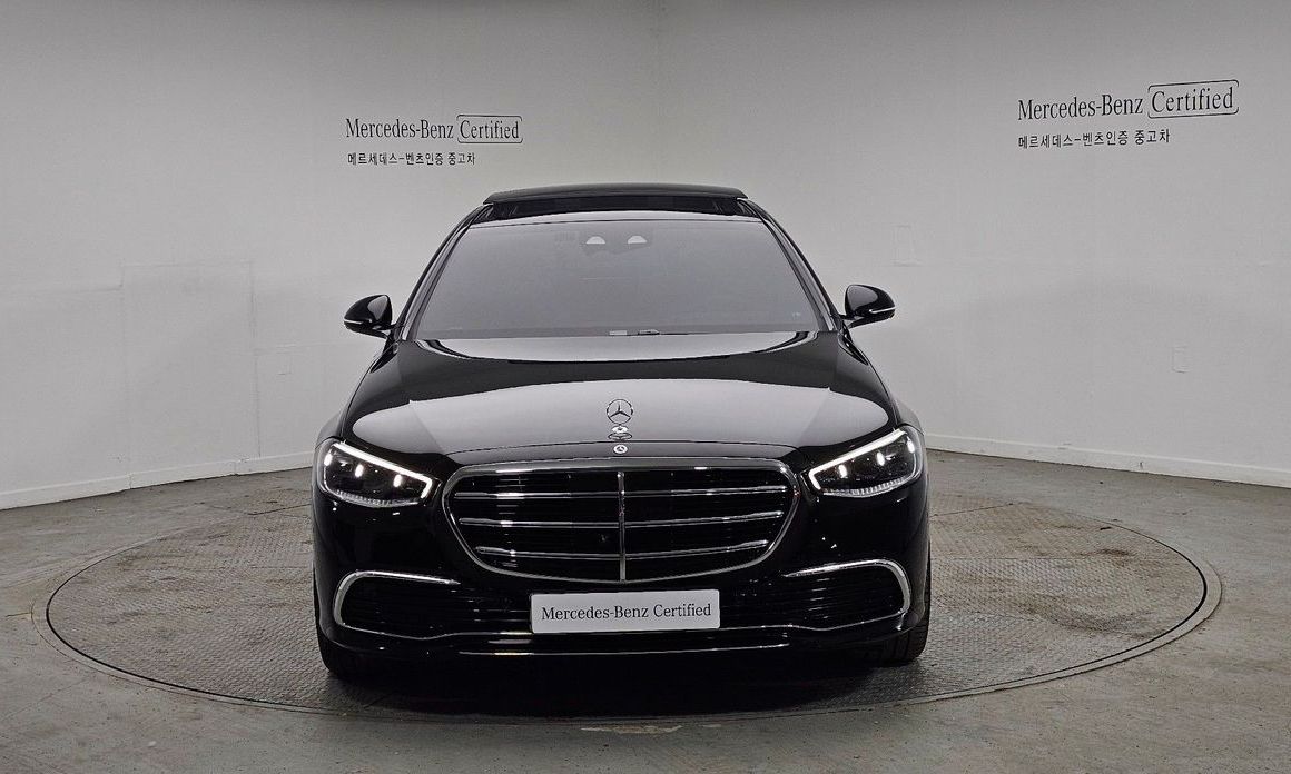 Mercedes-Benz S-Class 2025