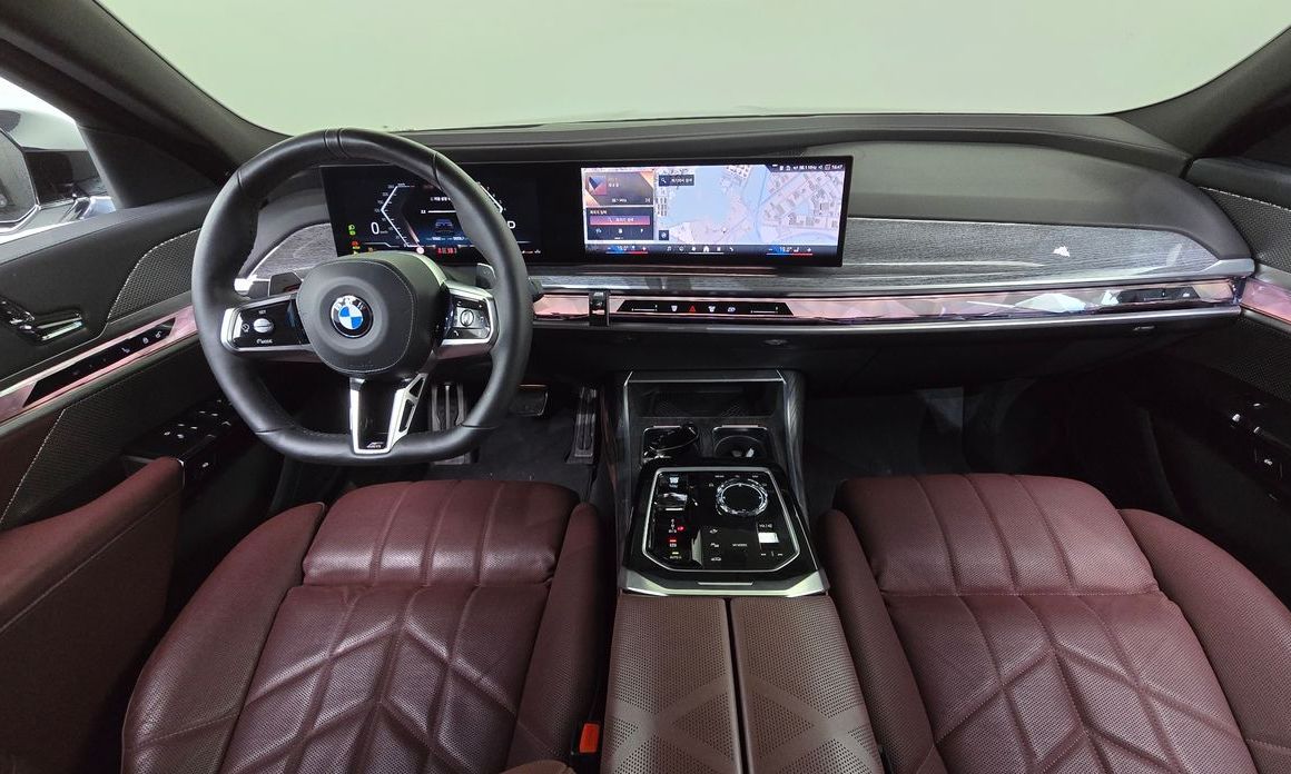 BMW 7-Series 2024