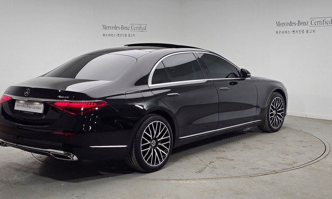 Mercedes-Benz S-Class 2025