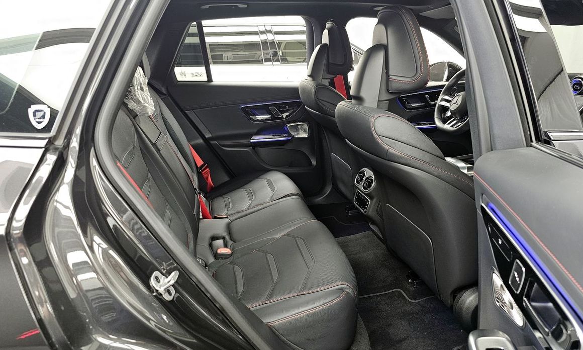Mercedes-Benz GLC-Class 2025