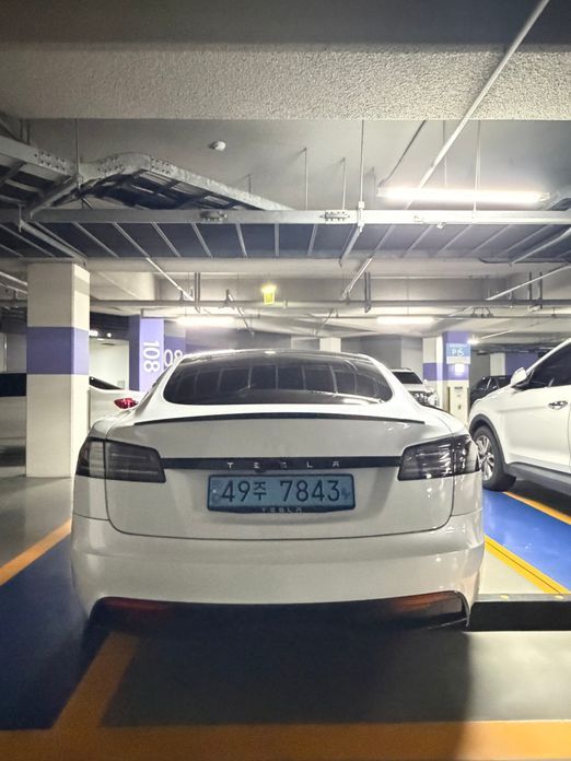 Tesla Model S 2023