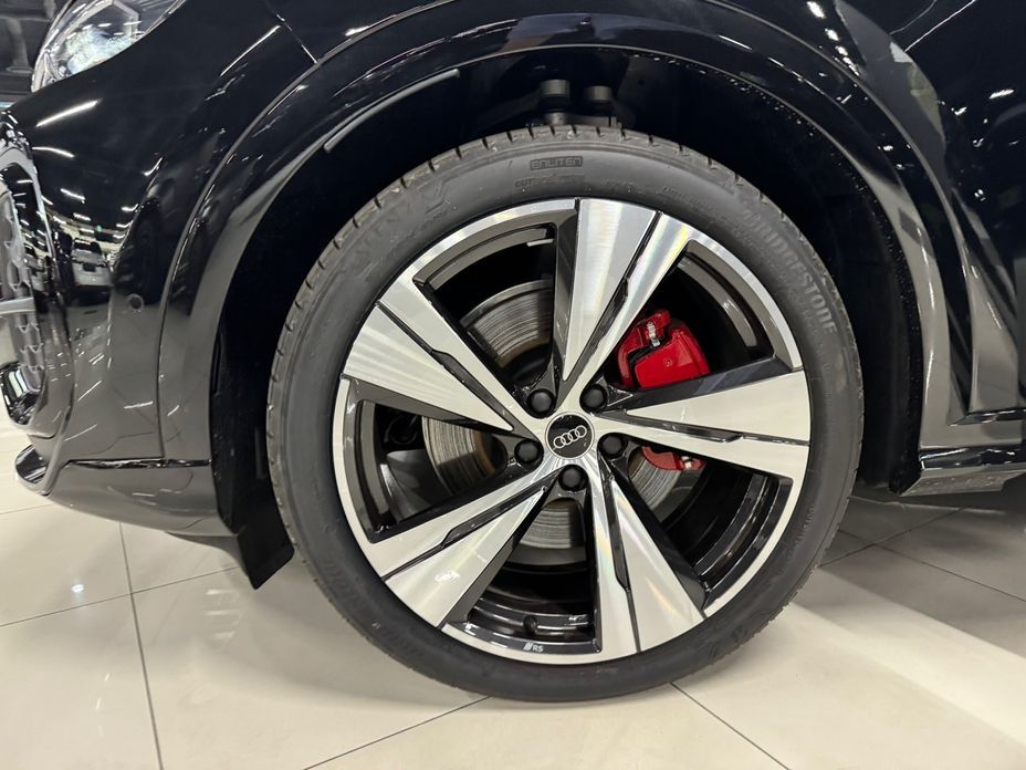 Audi Q5 2025