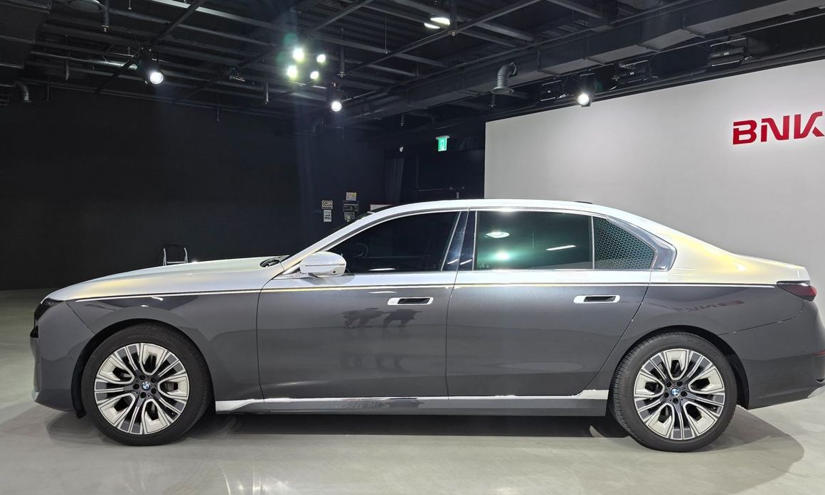BMW 7-Series 2023