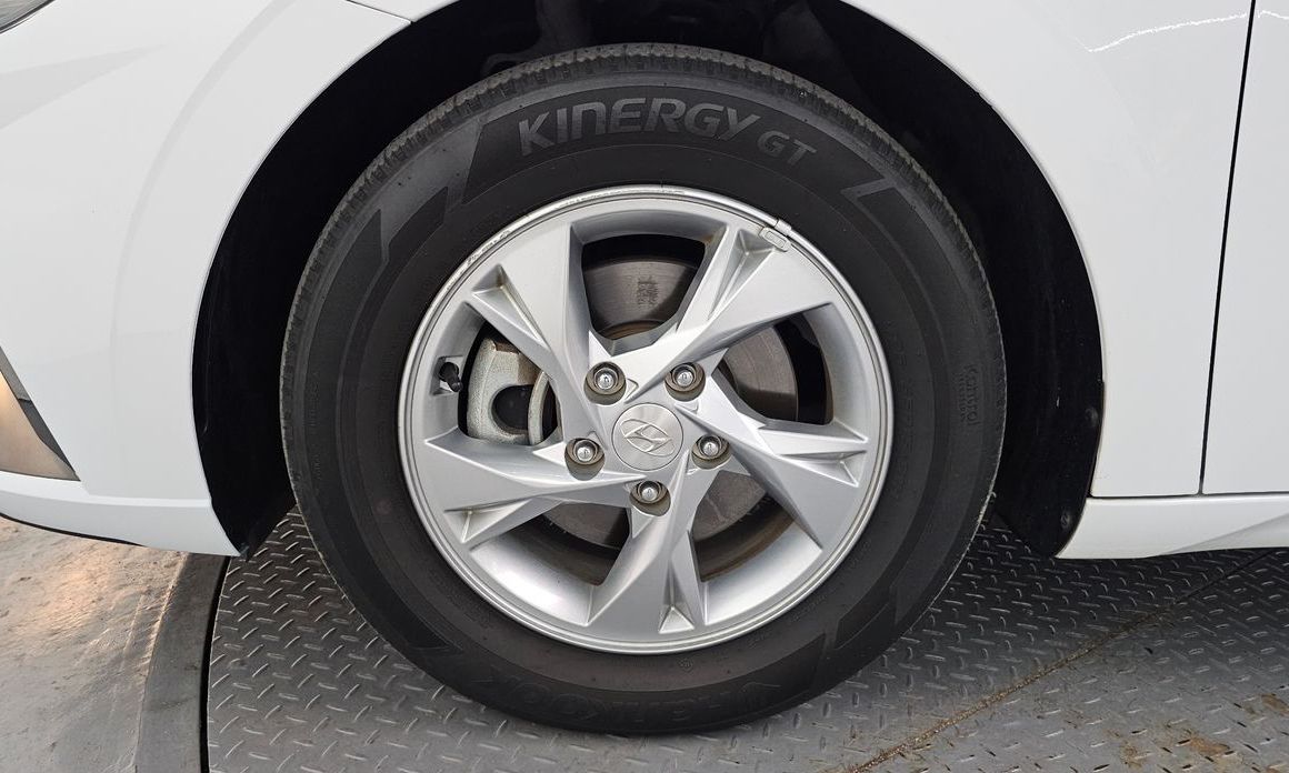 Hyundai AVANTE 2021