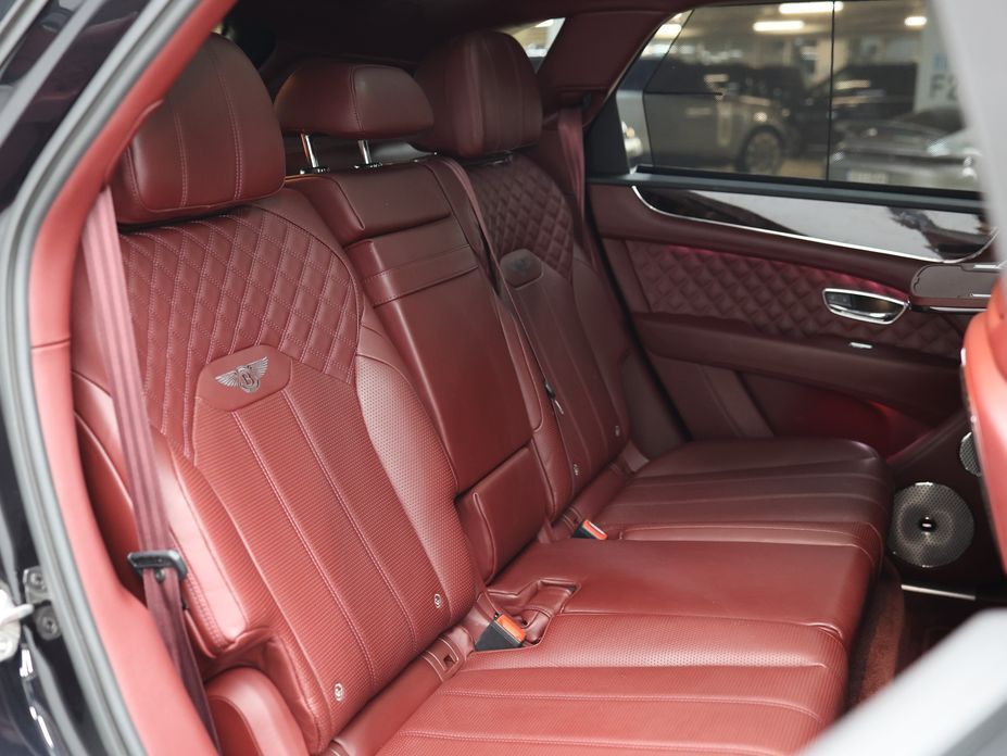 Bentley Bentayga 2022