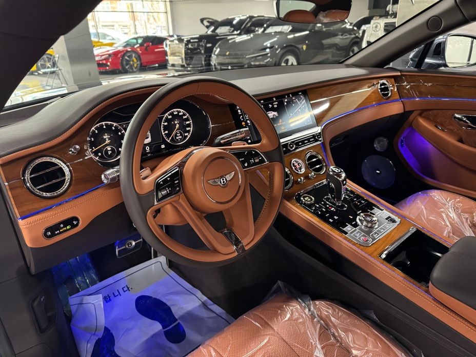 Bentley Continental 2020