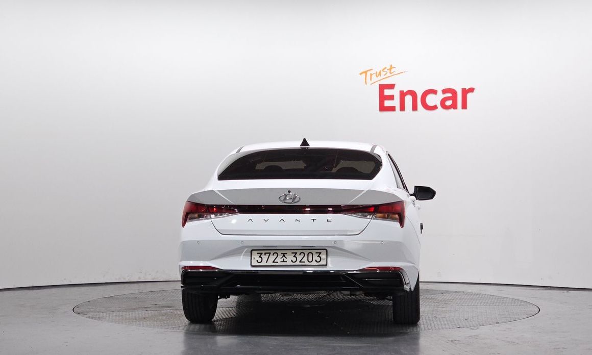 Hyundai AVANTE 2021