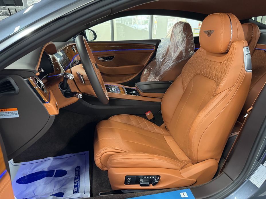 Bentley Continental 2020