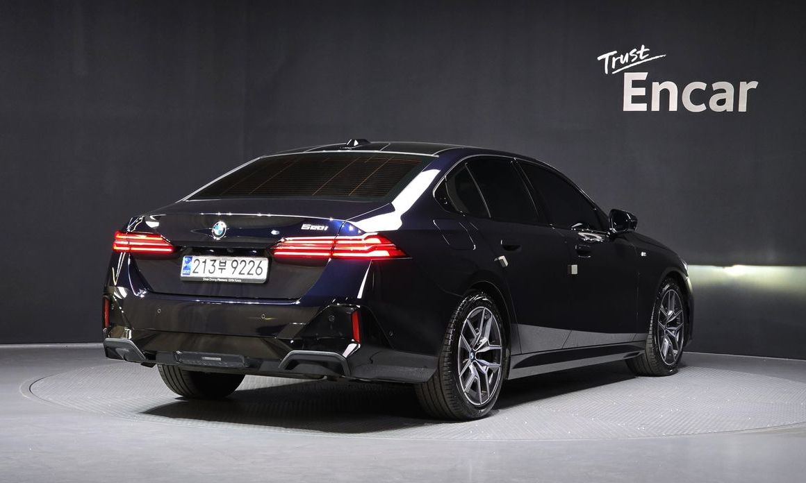 BMW 5-Series 2024