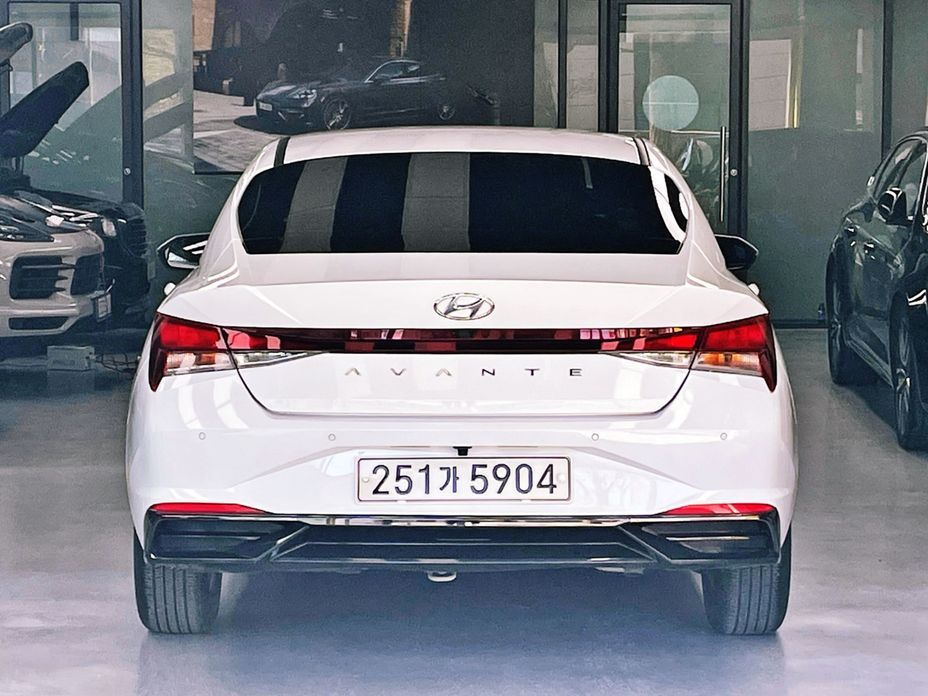Hyundai AVANTE 2021